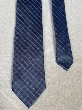 Hugo Boss Navy Blue Diagonal Grid Silk Tie